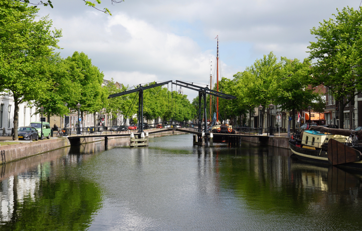 Shutterstock 1938451798